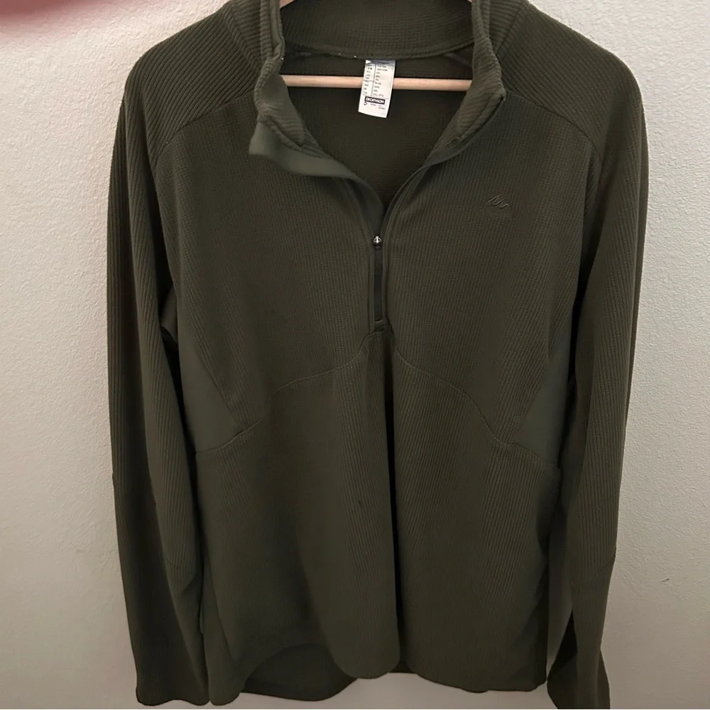 Quechua stylish olive